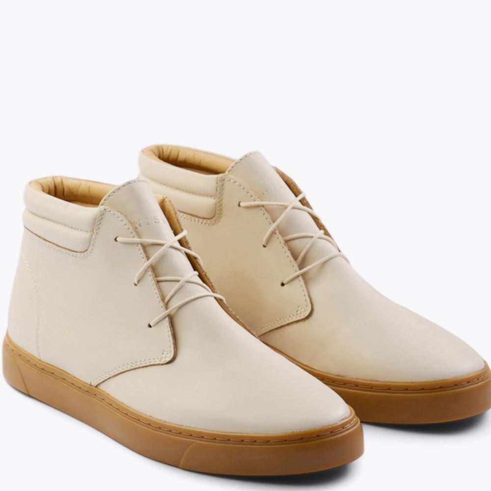 Nisolo Everyday Mid Top Sneaker Boot

Size 11